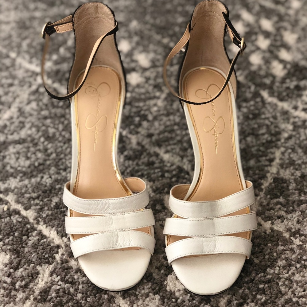 4’ heels - Picture 2 of 3